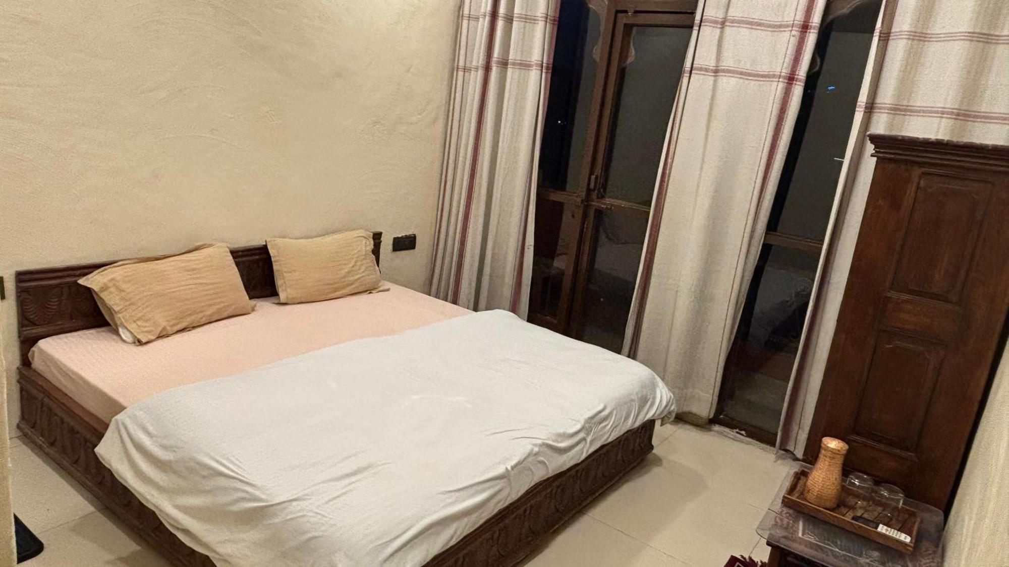 Hotel Vedic Dham Ganga Rishīkesh Esterno foto